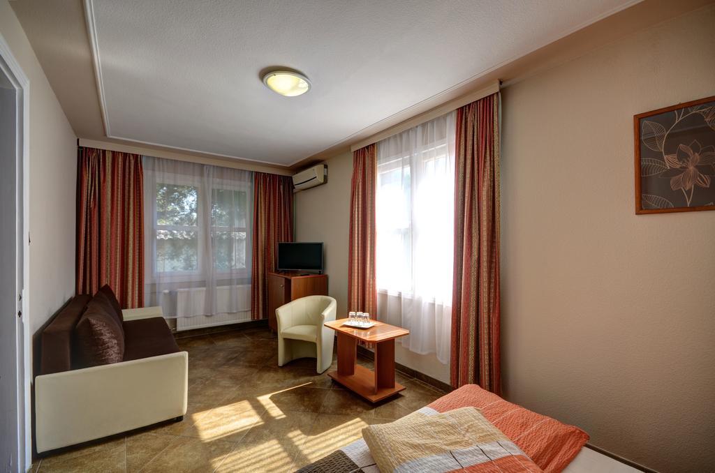 Hotel Róz Szentendre Szoba fotó