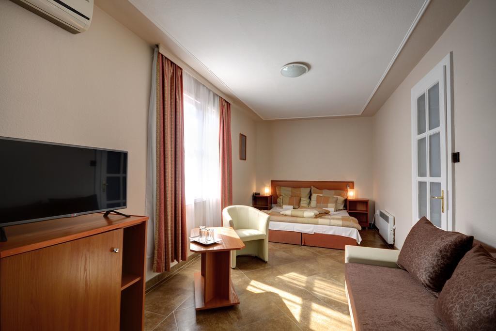 Hotel Róz Szentendre Kültér fotó